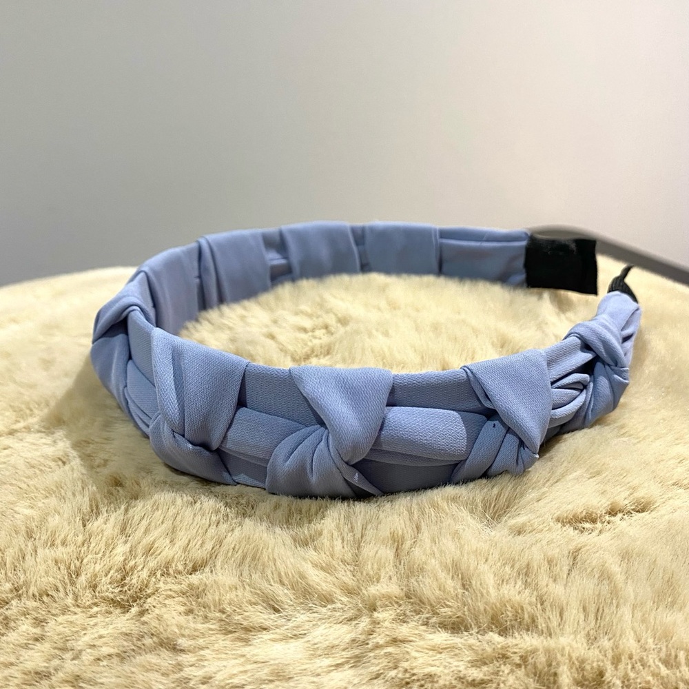 NWOT - Elegant Blue Braided Headband